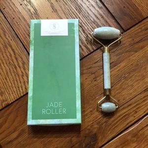 Sherrie Matthews Jade Roller